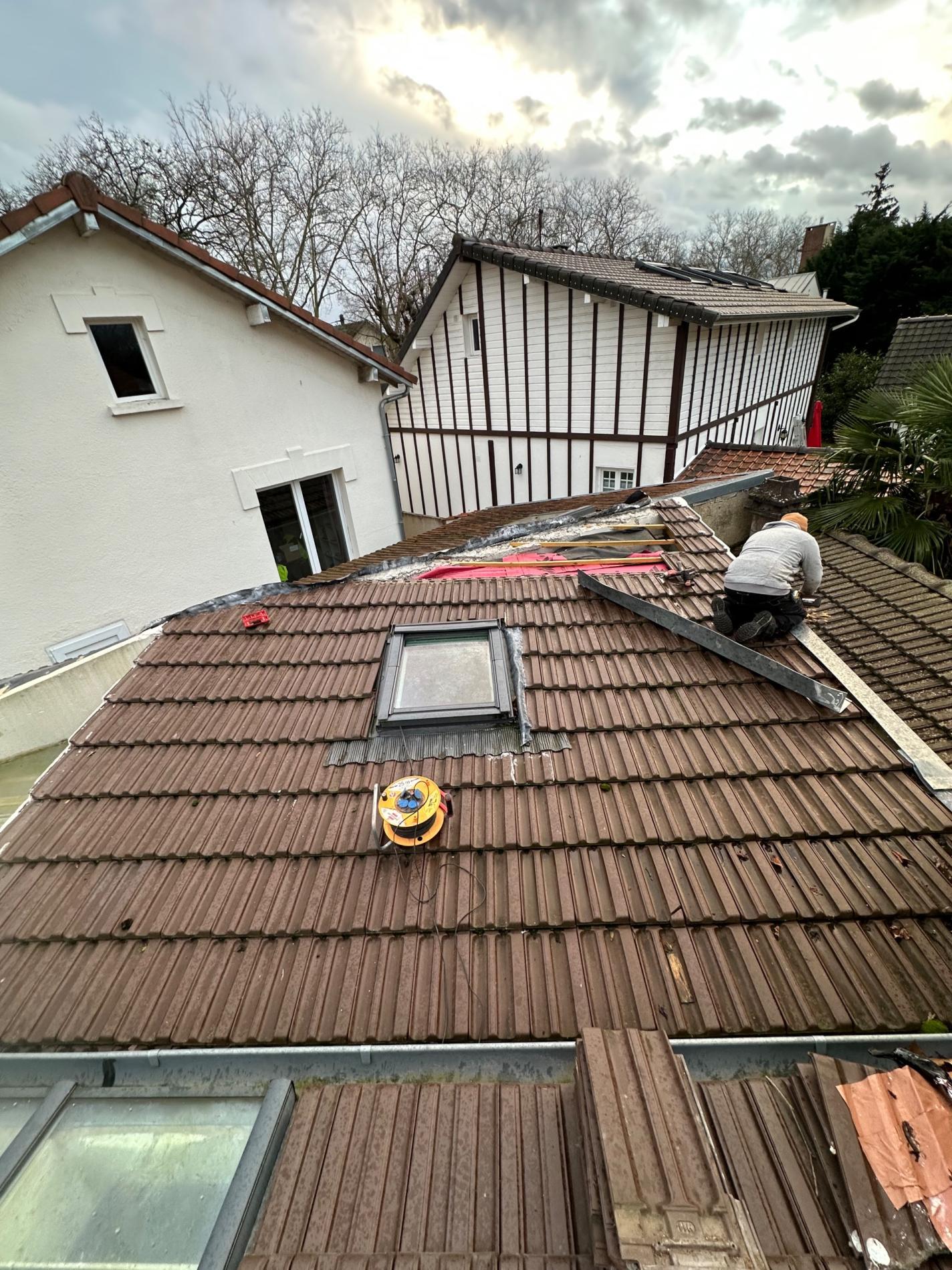 Chantier décembre / janvier 2025 replacement de tuiles mecanique par du zinc naturel a joint debout pour cause de faible pente