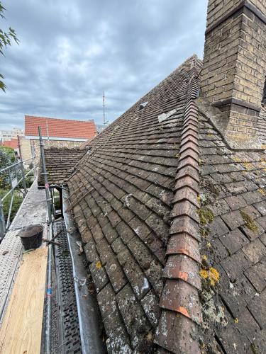 Chantier actuel sur la commune de Houilles 78800 , tuiles plates Elysee coloris Longchamps